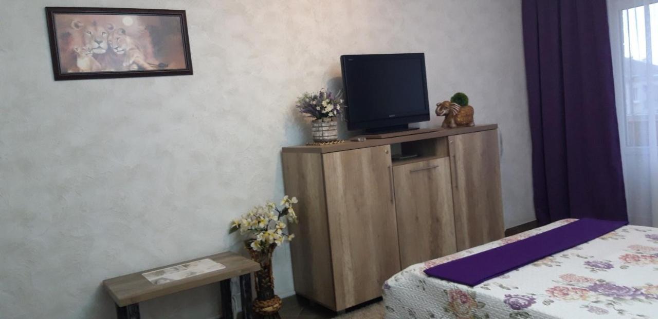 Apartment On Kamyanetskaya Street Khmelʼnytsʼkyy エクステリア 写真